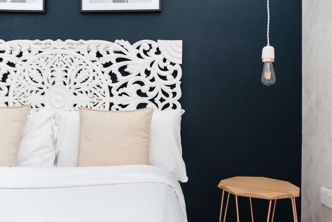 The Paddington - Cool & Stylish 1bdr Mews Лондон