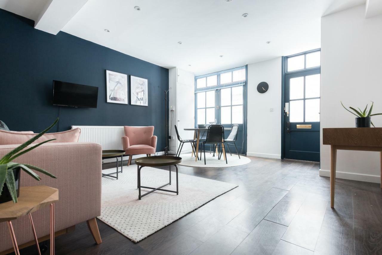 Апартаменты The Paddington - Cool & Stylish 1bdr Mews *